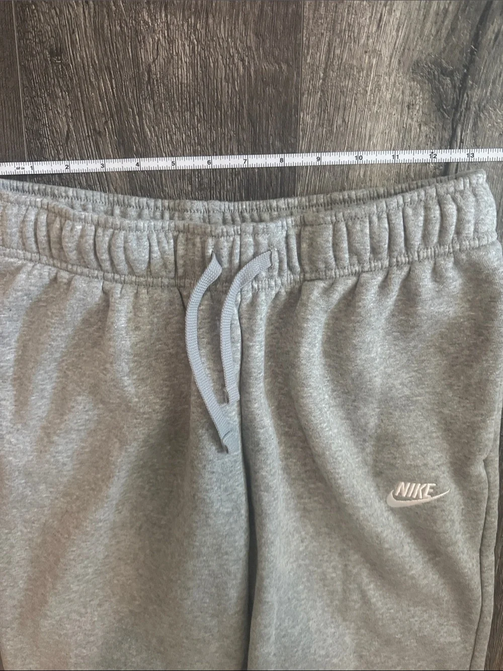 Nike Women’s Heather Grey Fleece Joggers Size Small